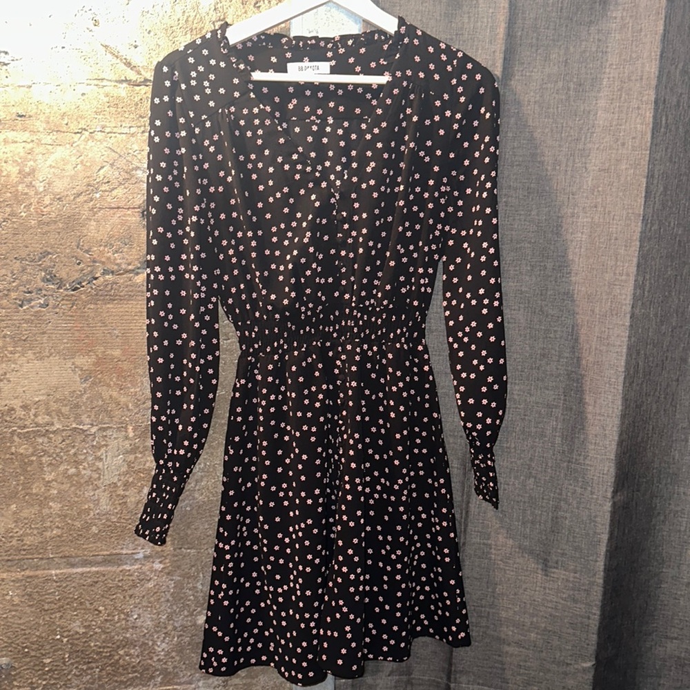 Women’s Small BB Dakota Long Sleeve Flower Dress *New w/Tag*